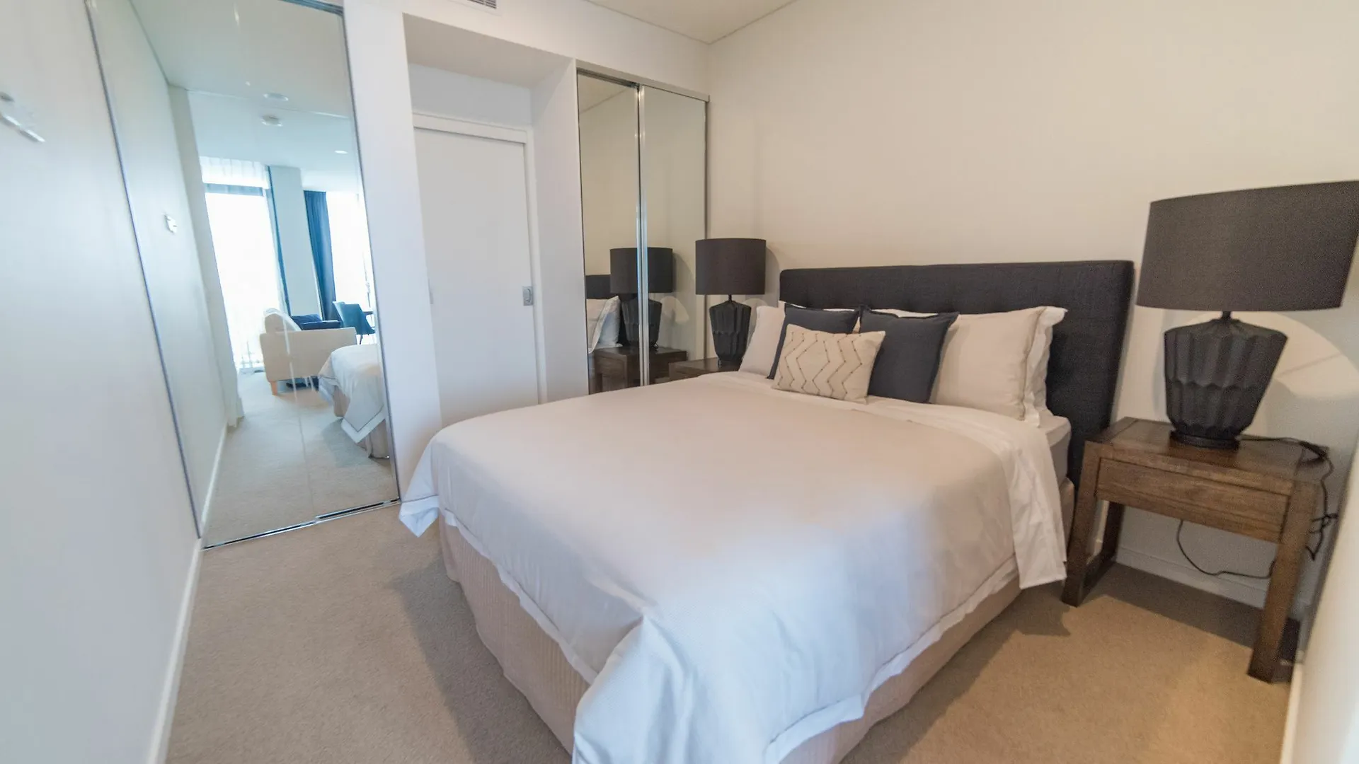 High End Living In Brisbane City Apartment
